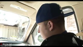 Öreg csaj fiatal hapsival baszik