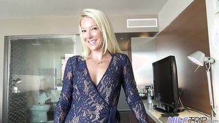 Világos Szőke milf anyuci alaposan megdöngetve
