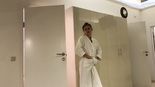 Orosz tini kicsike kiscsaj popsiba kefélbe