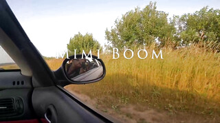 Bombázó tini barátnő a autóban cidázik