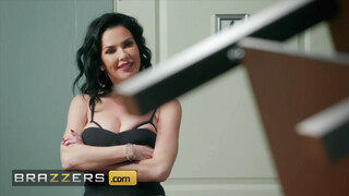 Brazzers - Veronica Avluv popsija megbaszva