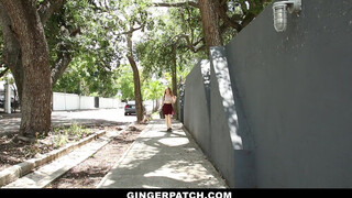 GingerPatch - szépséges kicsike vörös csajszi és a szomszédja