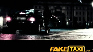 FakeTaxi - Jasmine Jae imádja a durva pélót