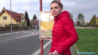 Public Agent - Amatőr csajszi pénzért megkefélve