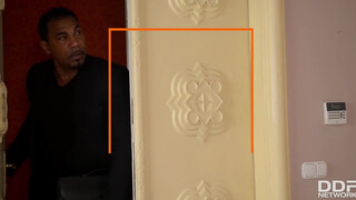Anissa Kate a pöcs kedvelő titkárnő