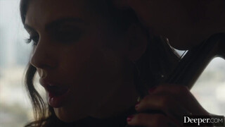 Deeper - Keisha Grey a méretes cickós fiatal nőci