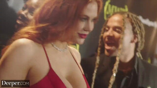 Deeper - Maitland Ward várja a dákót a popsijába