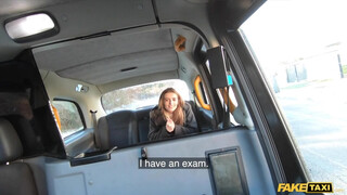 Fake Taxi - 18 éves kisasszony popsiba tolva