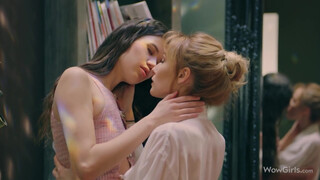 WOWGIRLS - Evelin Elle és Kelly Collins szopkodják egymást