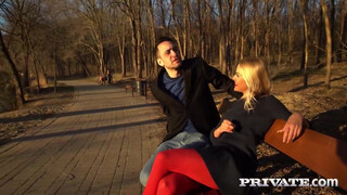 Private com - Zlata Shine a dögös hatalmas tőgyes milf