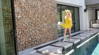 Tiny4k - Raylin Ann a pokémon cosplayes picsa