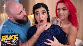 Szégyenlős pakisztáni picsa felébred szexuálisan egy hármasban perverz brit párral