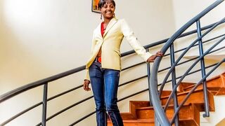 Néger amatőr casting forgatás irodai fotózásra durván megbassza a méretes faszú producer