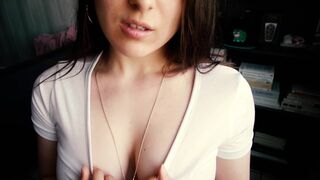 Tini amatőr néger hajú méretes kannás kiscsaj asmr relax kefélése
