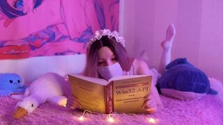 Apró tini bulát teleélvezik a tökéletes seggén